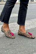 Rihanna - Mocasines con estampado de leopardo