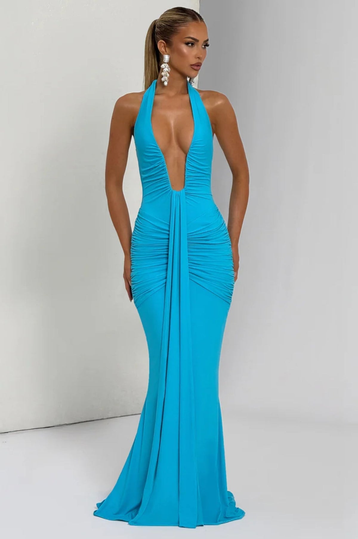 Vestido Tatiana™ -  Elegancia fluida con escote halter
