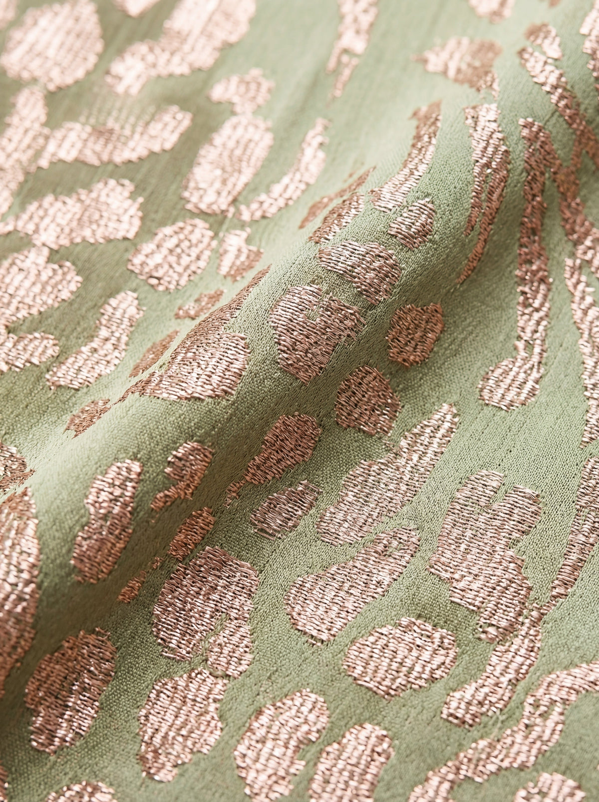 Antonella | Elegante vestido midi en cobre