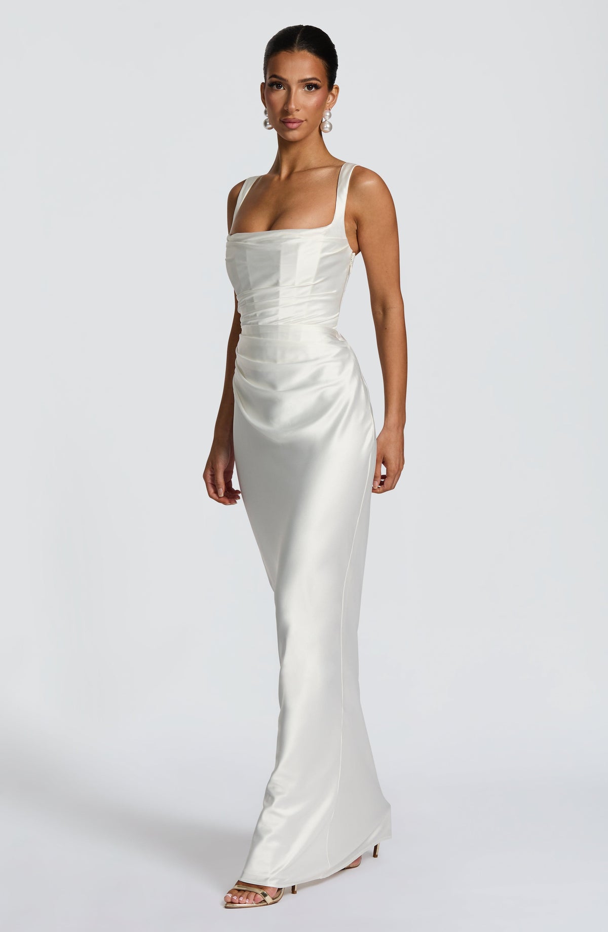 Vestido Naeti ™ - Elegancia satinada con estructura refinada