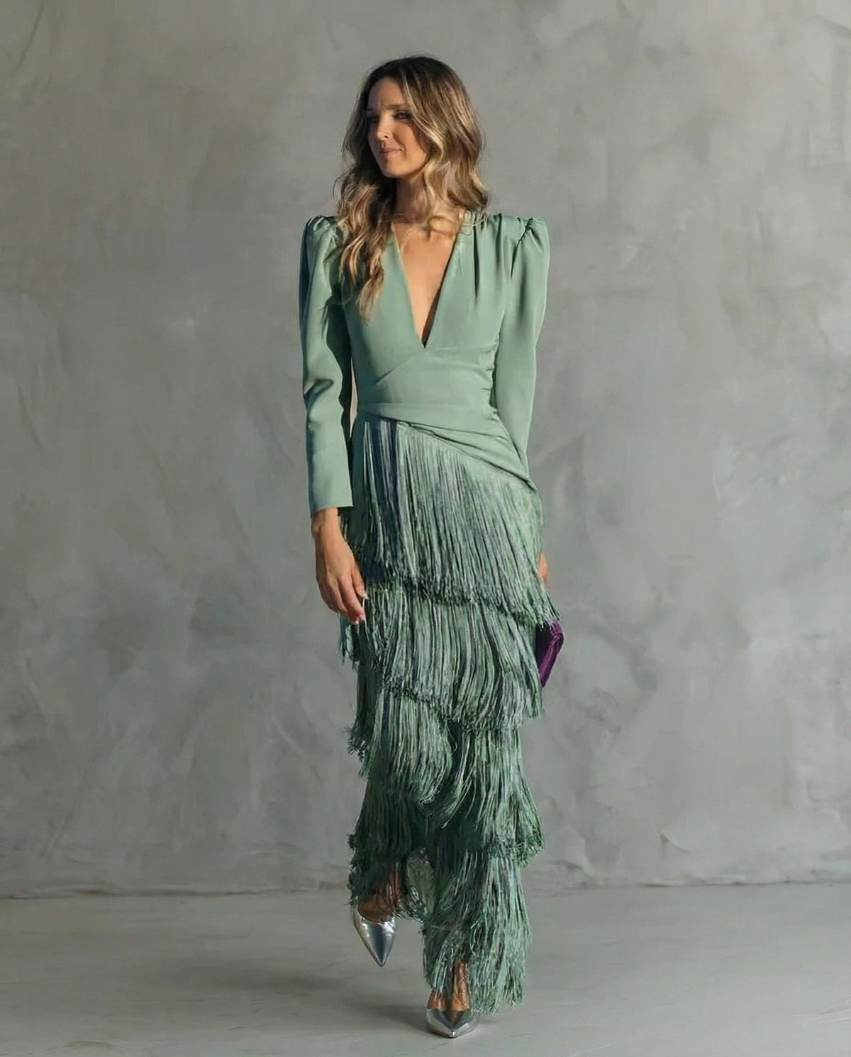 Marta | Vestido elegante con mangas de flecos