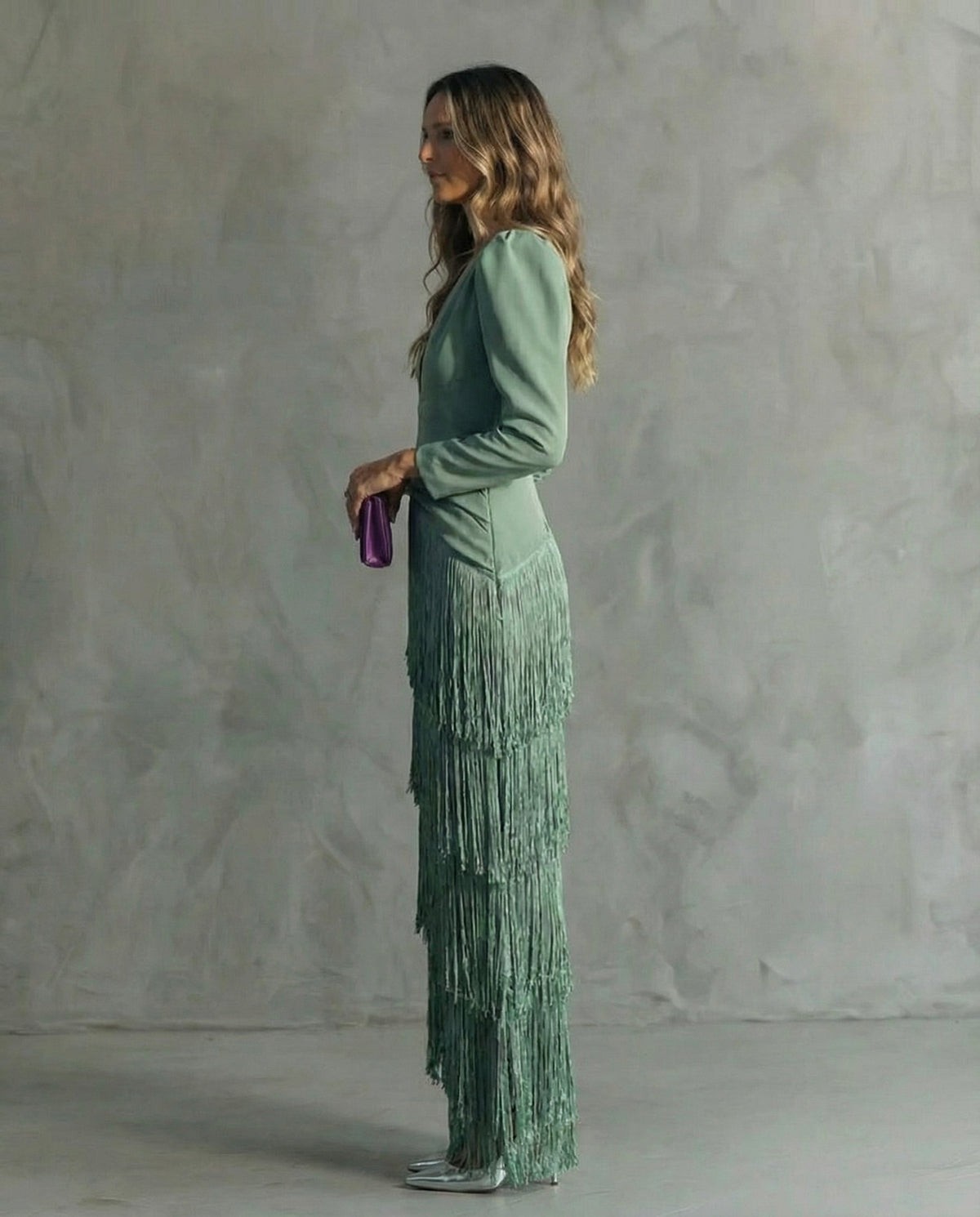 Marta | Vestido elegante con mangas de flecos