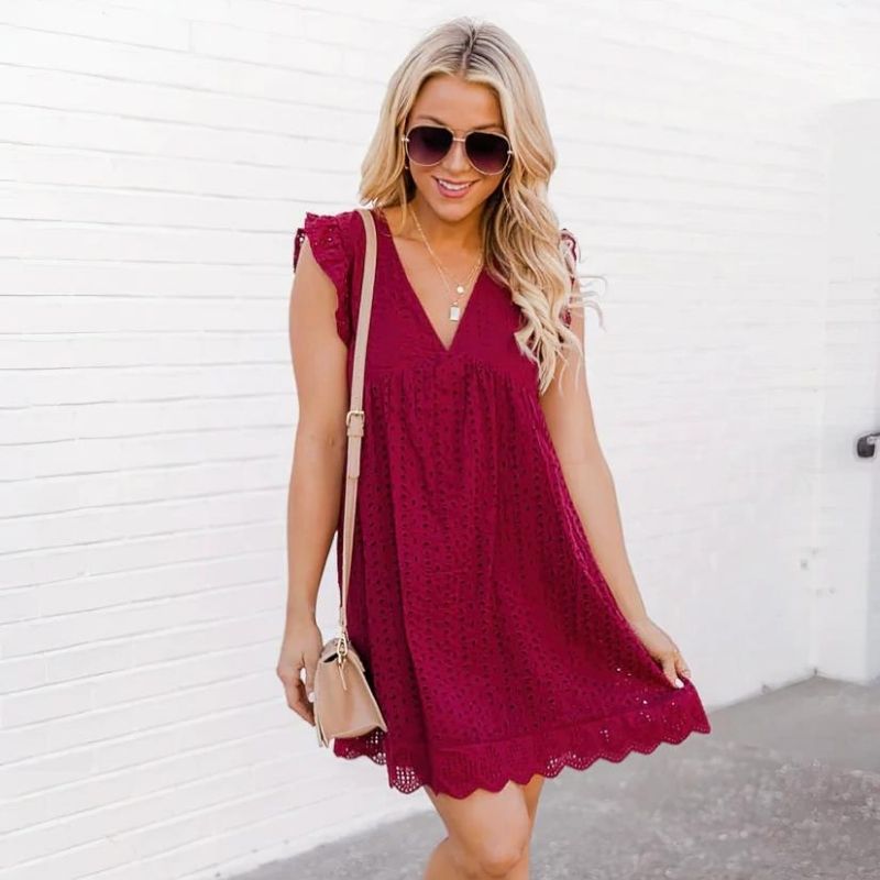 Chloé – Vestido corto en A con escote en V y detalles de mangas de ganchillo para mujeres