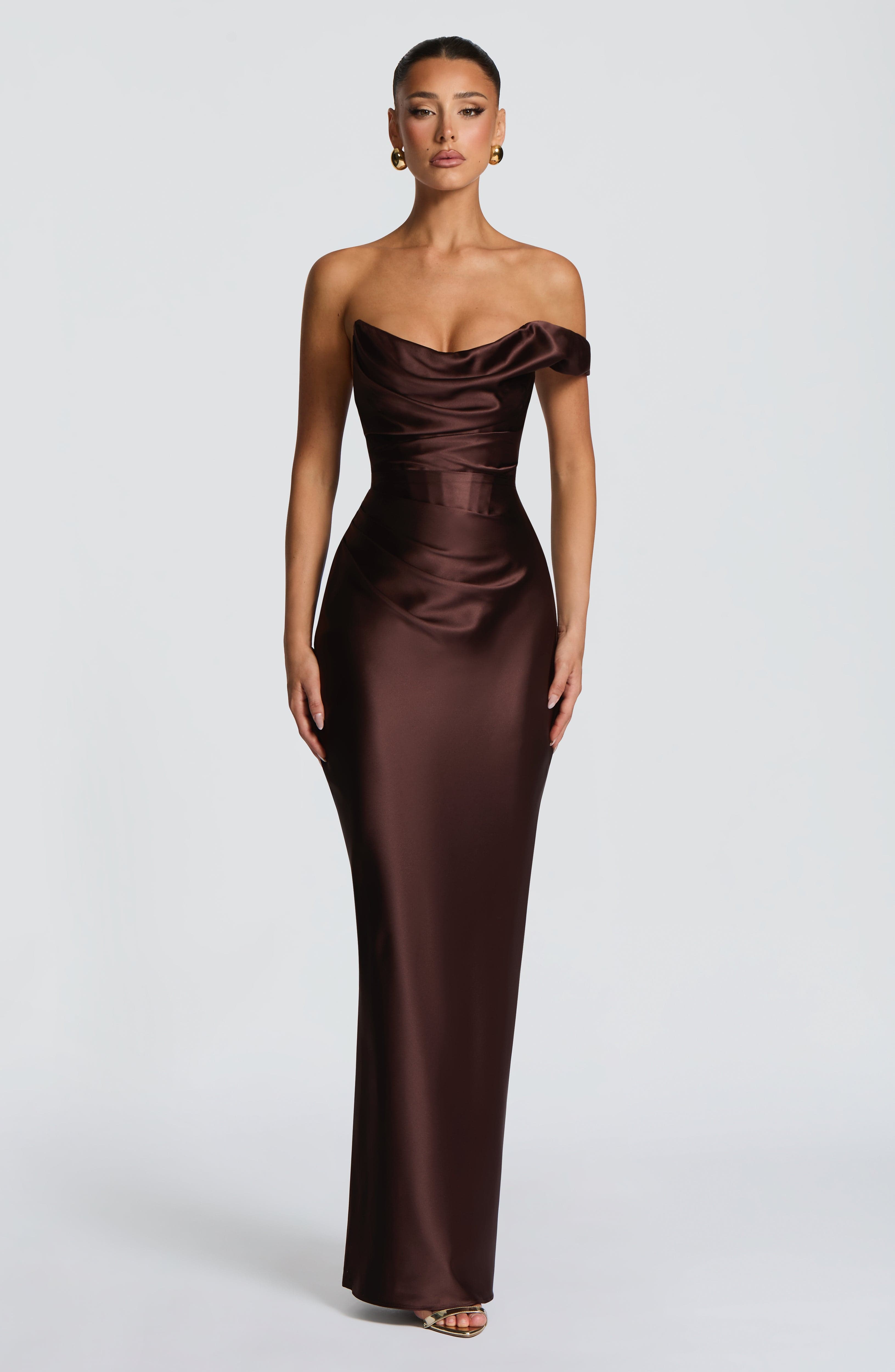 Vestido Carolina™ -  Elegancia asimétrica con caída satinada